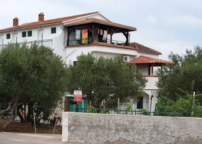 Apartments Carevi Dvori