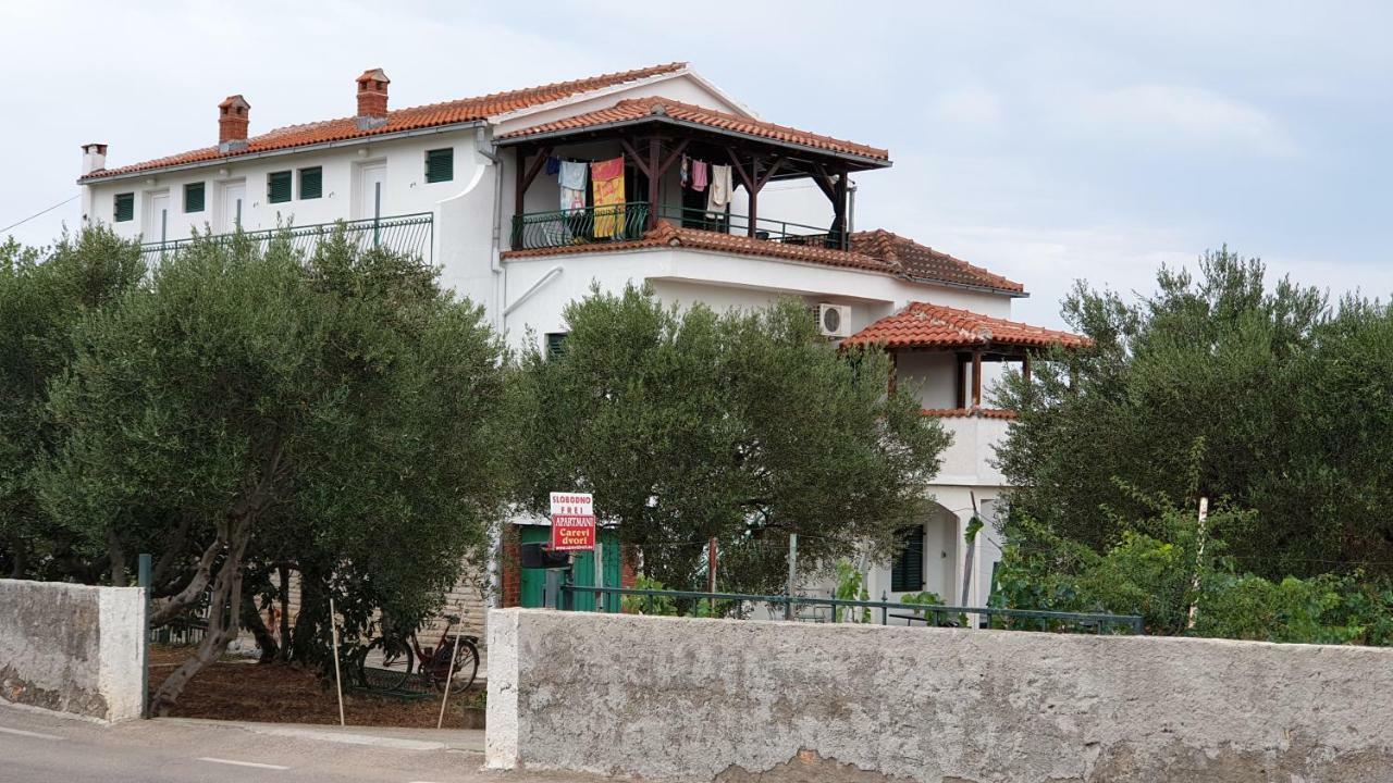 Carevi Dvori *