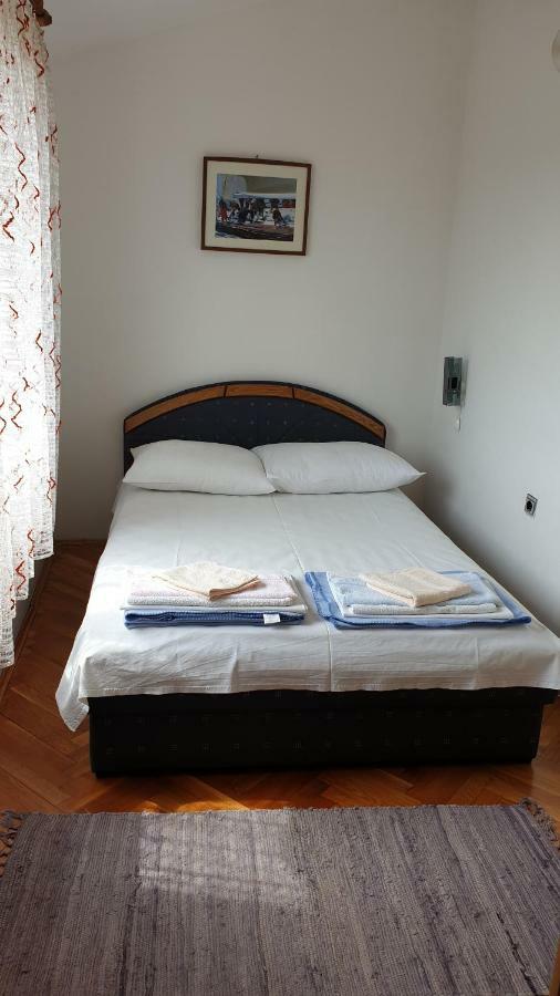 Carevi Dvori Apartment *